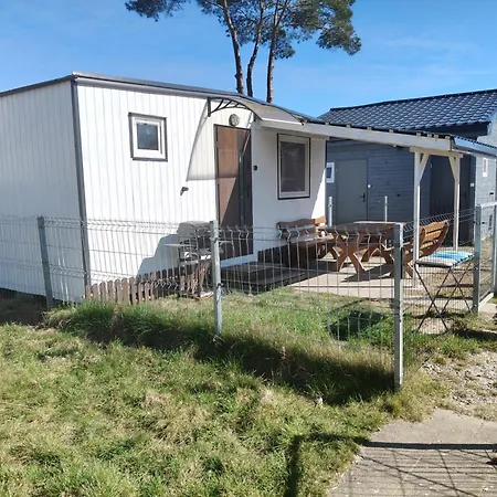Radosna Zatoka - Domki mobilne i drewniane z ogródkami, apartamenty, namioty Międzywodzie Zewnętrze zdjęcie