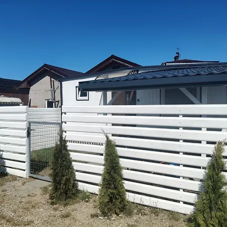 Radosna Zatoka - Nowe Domki, Kazdy Z Wlasnym Ogrodzeniem Miedzywodzie Exterior photo